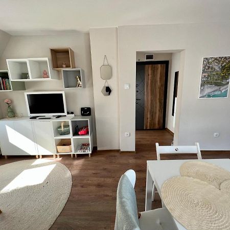 Dockview Atelier Lägenhet Burgas Exteriör bild